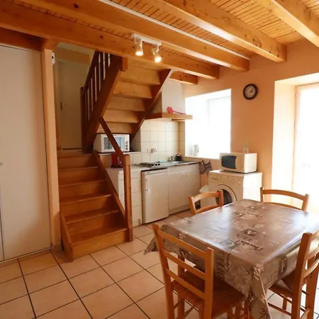 Maison De Caractere Renovee, Proche Et Parc Des Volcans, Avec Jardin Privatif Et Internet Gratuit - Fr-1-742-530 Holiday home
