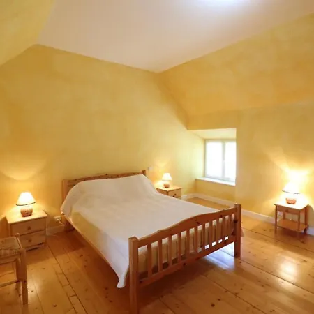 Holiday home Maison De Caractere Renovee, Proche Et Parc Des Volcans, Avec Jardin Privatif Et Internet Gratuit - Fr-1-742-530